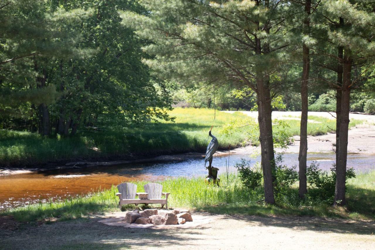 واوسو Inn At The River المظهر الخارجي الصورة